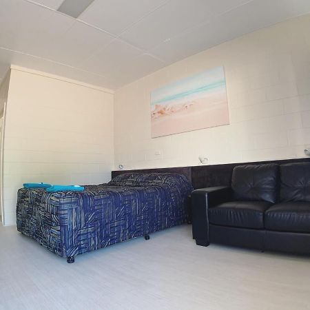 Tropical City Motor Inn Ayr Εξωτερικό φωτογραφία