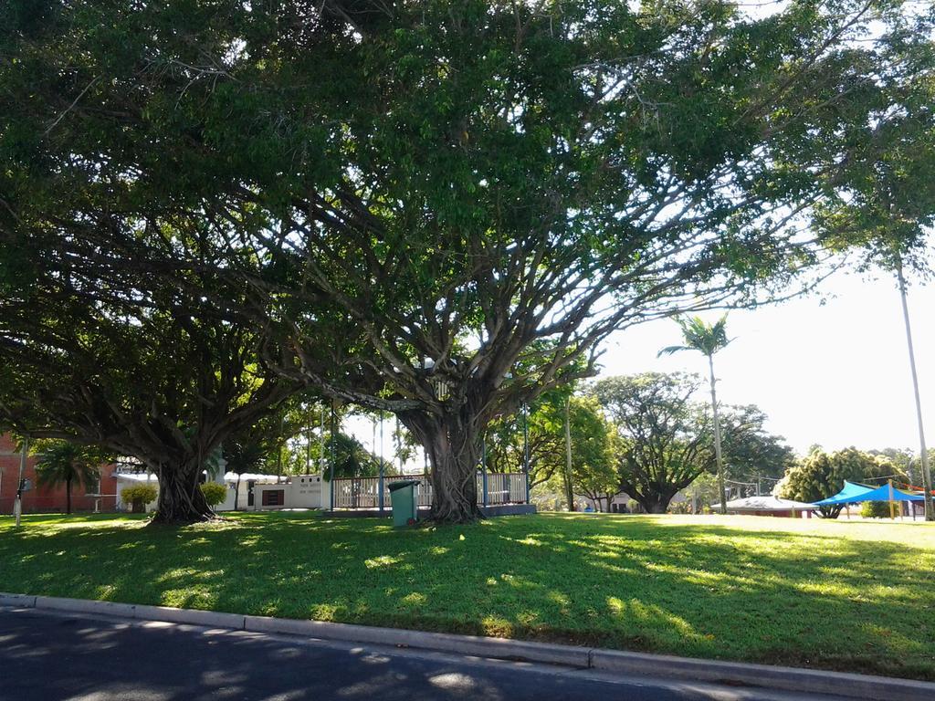 Tropical City Motor Inn Ayr Εξωτερικό φωτογραφία