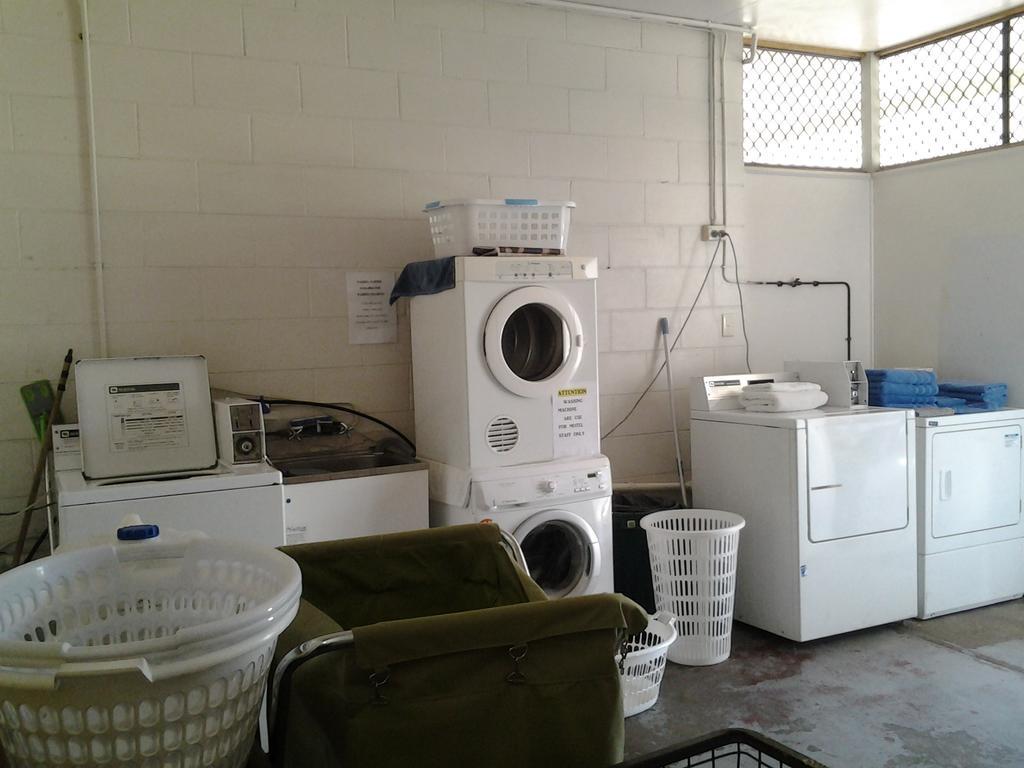 Tropical City Motor Inn Ayr Εξωτερικό φωτογραφία